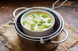 Омлет с брокколи на пару