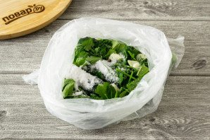 Быстрые малосольные огурцы в пакете