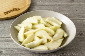 Груши вяленые в сушилке