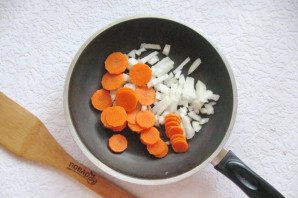 Куриный суп с сельдереем и рисом