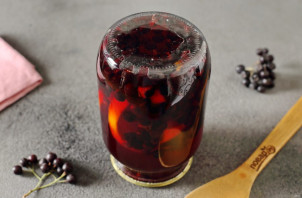 Компот из черноплодной рябины с апельсином Компот из черноплодной рябины с апельсином