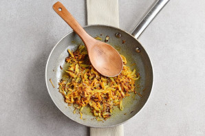 Гороховый суп на мясном бульоне Гороховый суп на мясном бульоне