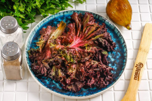 Салат с инжиром и моцареллой