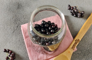 Компот из черноплодной рябины с апельсином Компот из черноплодной рябины с апельсином