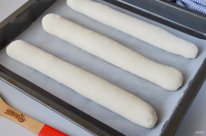 Багет с сыром и чесноком