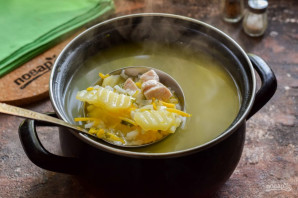 Куриный суп с базиликом