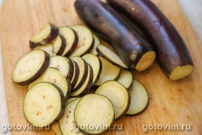 Рагу из свинины с жареными баклажанами и картофелем в соевом соусе