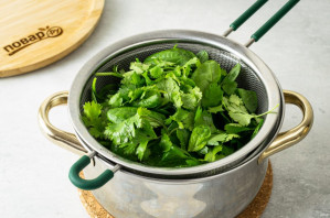 Пхали из кинзы