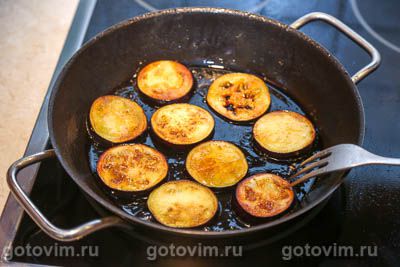 Икра из жареных баклажанов с вареным яйцом