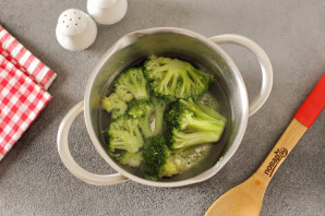 Котлеты из брокколи с манкой