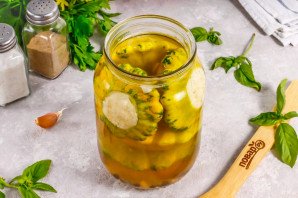 Маринованные патиссоны с сыром фета