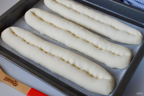 Багет с сыром и чесноком