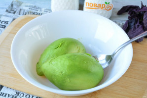 Брускетты с рыбой и авокадо Брускетты с рыбой и авокадо