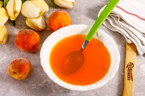 Творожное суфле с персиками