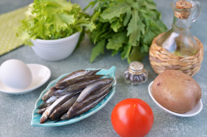 Салат с анчоусами и рукколой Салат с анчоусами и рукколой
