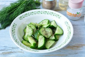 Шведский салат из огурцов Шведский салат из огурцов