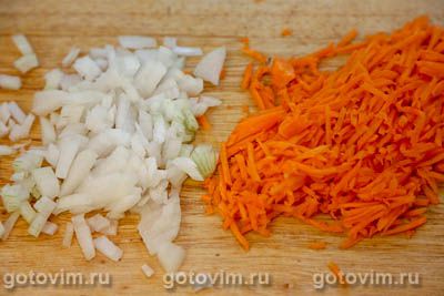 Рис с фаршем в кастрюле