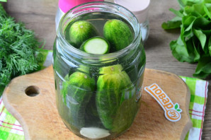 Огурцы с щавелем на зиму