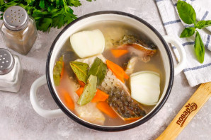 Заливное из сазана Заливное из сазана