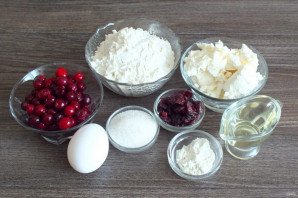 Творожный рулет с клюквой Творожный рулет с клюквой