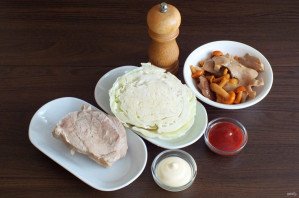 Салат с мясом и маринованными грибами Салат с мясом и маринованными грибами