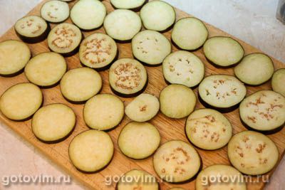 Икра из жареных баклажанов с вареным яйцом