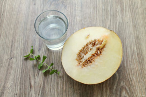 Дынная водка