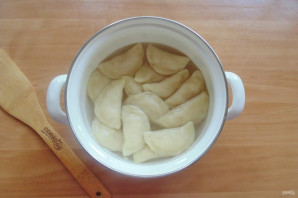 Вареники с яблоком и корицей