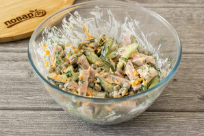 Салат с картофелем фри