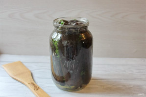 Баклажаны целиком на зиму без стерилизации Баклажаны целиком на зиму без стерилизации