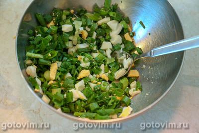 Завитки с зеленым луком и яйцом Завитки с зеленым луком и яйцом