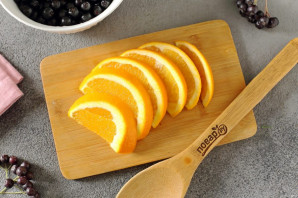 Компот из черноплодной рябины с апельсином Компот из черноплодной рябины с апельсином