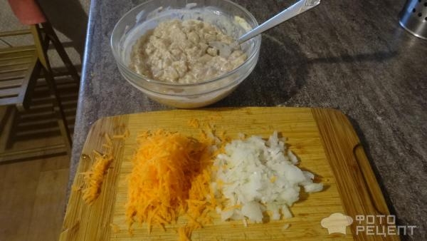 Рецепт: Оладьи из рубленной куриной грудки с соевым соусом - Очень вкусные, нежные и быстро.