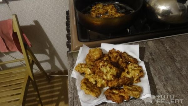 Рецепт: Оладьи из рубленной куриной грудки с соевым соусом - Очень вкусные, нежные и быстро.