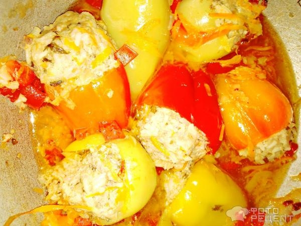 Рецепт: Перец болгарский фаршированный мясным фаршем с рисом и зеленью - Сочный и очень вкусный