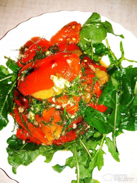 Рецепт: Салат из запеченных перцев - С сыром и рукколой:пикантно и очень вкусно Рецепт: Салат из запеченных перцев - С сыром и рукколой:пикантно и очень вкусно