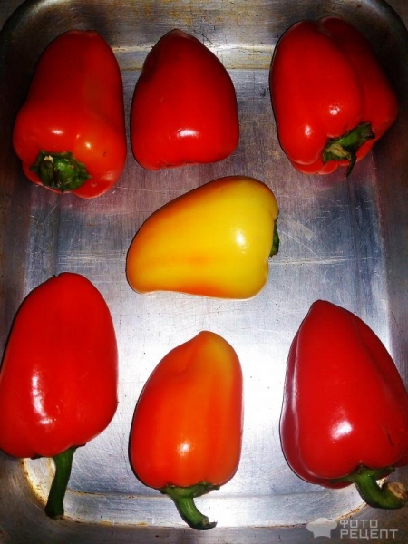 Рецепт: Салат из запеченных перцев - С сыром и рукколой:пикантно и очень вкусно Рецепт: Салат из запеченных перцев - С сыром и рукколой:пикантно и очень вкусно