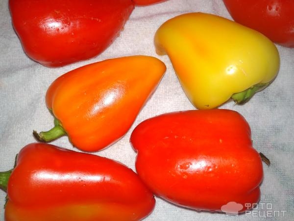 Рецепт: Салат из запеченных перцев - С сыром и рукколой:пикантно и очень вкусно Рецепт: Салат из запеченных перцев - С сыром и рукколой:пикантно и очень вкусно