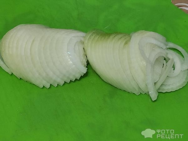 Рецепт: Салат с фасолью - с куриными сердечками и яйцом