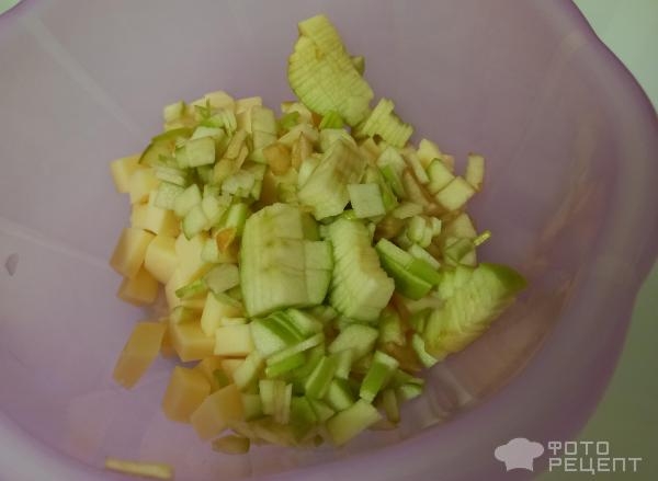 Рецепт: Свекольный салат "Зимний" - С сыром и кислым яблоком. Потрясающе вкусное сочетание!