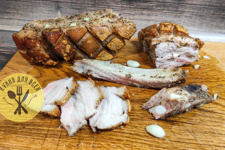 Сочная свинина в духовке, свиная грудинка одним куском