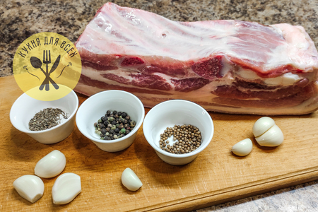 Сочная свинина в духовке, свиная грудинка одним куском