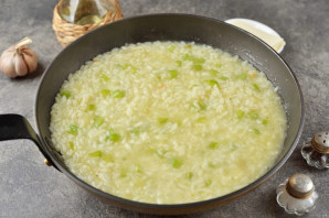 Ризотто с чернилами каракатицы