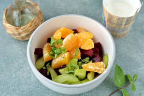 Салат из свеклы с апельсином и сыром