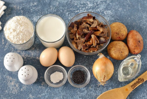Пирог с маринованными грибами и картофелем