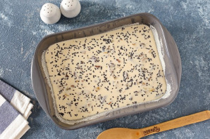 Пирог с маринованными грибами и картофелем