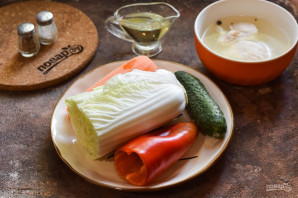 Салат с китайской капустой и курицей Салат с китайской капустой и курицей