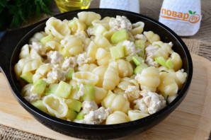 Макароны с фаршем и кабачками Макароны с фаршем и кабачками