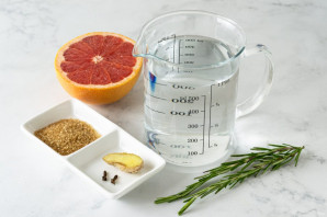 Чай с грейпфрутом и розмарином Чай с грейпфрутом и розмарином