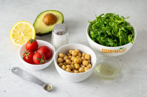 Салат с рукколой и нутом Салат с рукколой и нутом